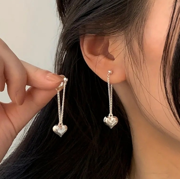 Exquisite Silvery Heart Chain Design Fashion Earrings - Picture 5 of 5